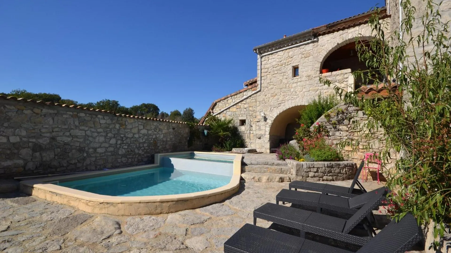 Amazing Apartment In Lanas With Large Garden