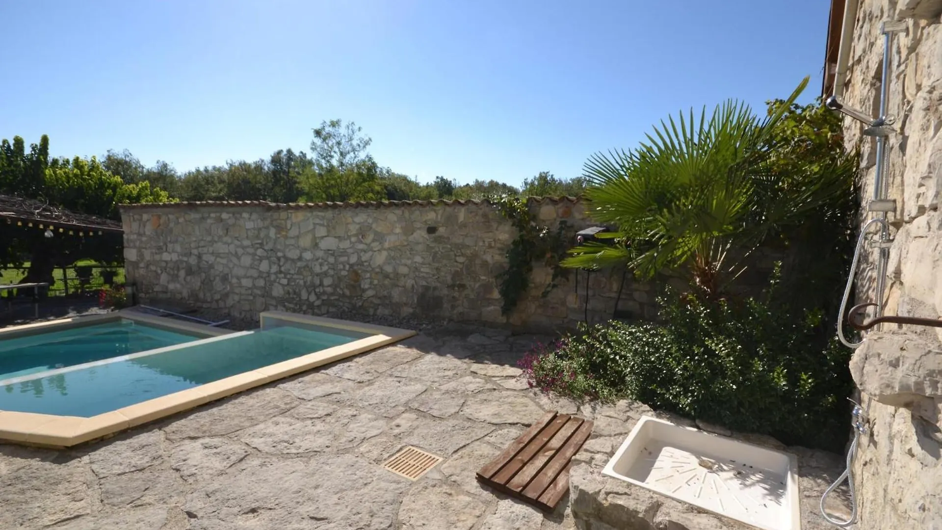 Amazing Apartment In Lanas With Large Garden France
