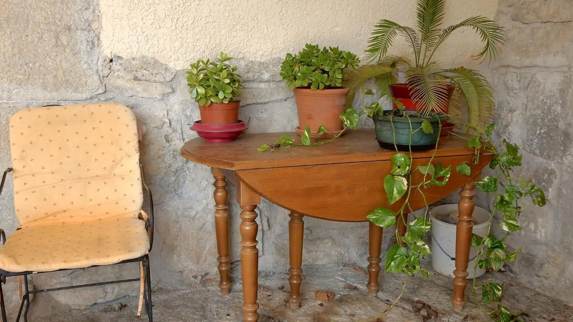 Amazing Apartment In Lanas With Large Garden