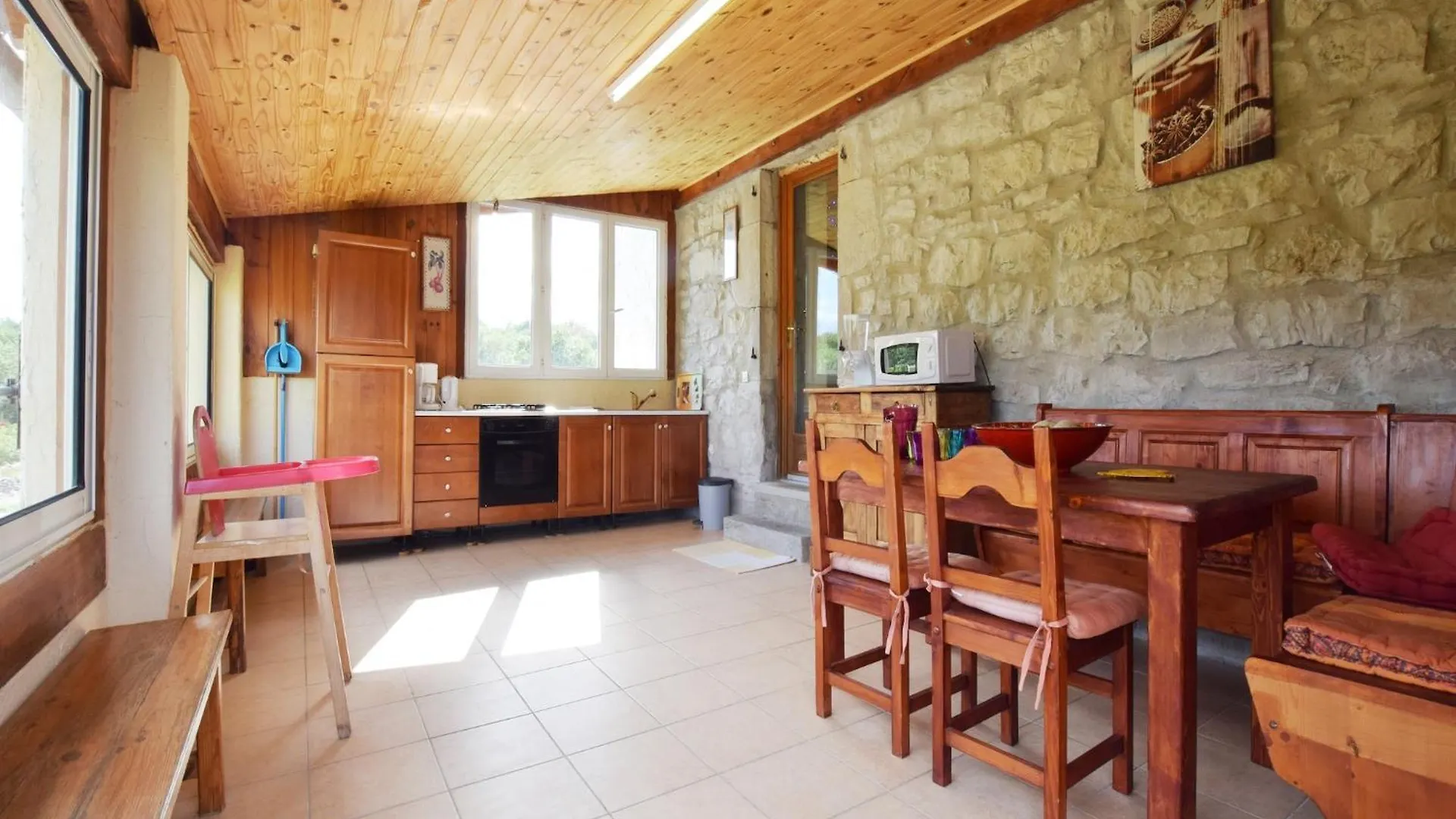 Amazing Apartment In Lanas With Large Garden