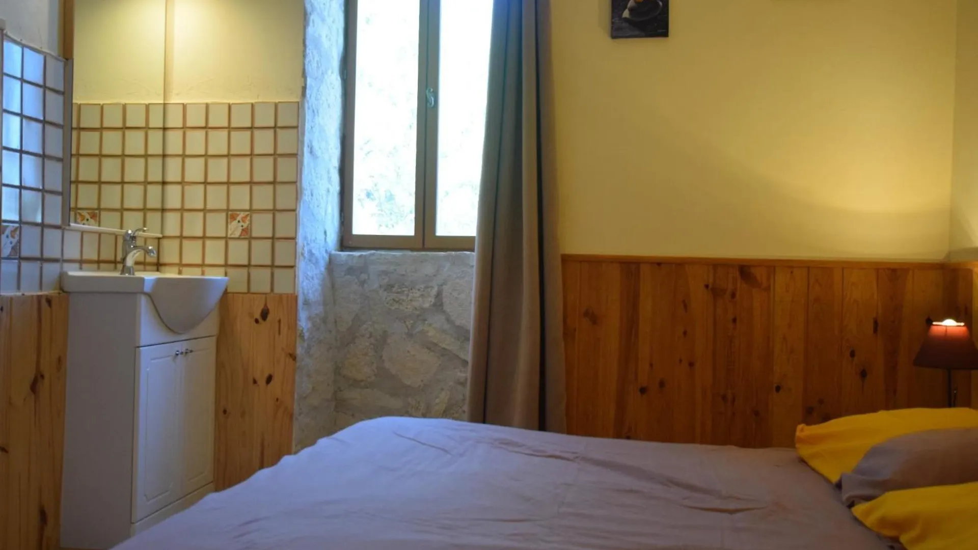 Amazing Apartment In Lanas With Large Garden 0*,