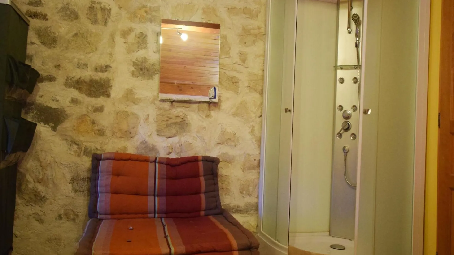 Amazing Apartment In Lanas With Large Garden