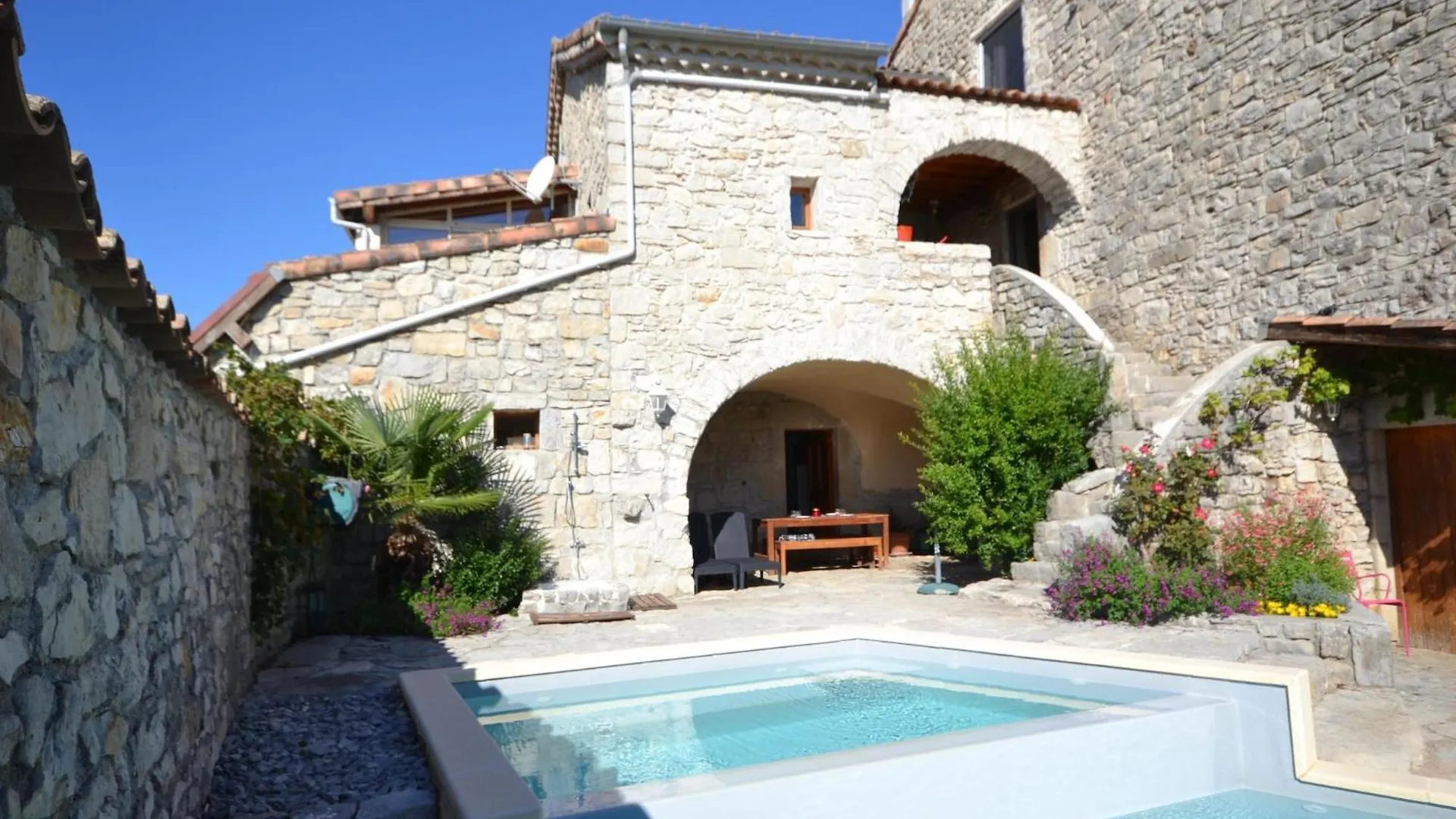 Amazing Apartment In Lanas With Large Garden 0*,